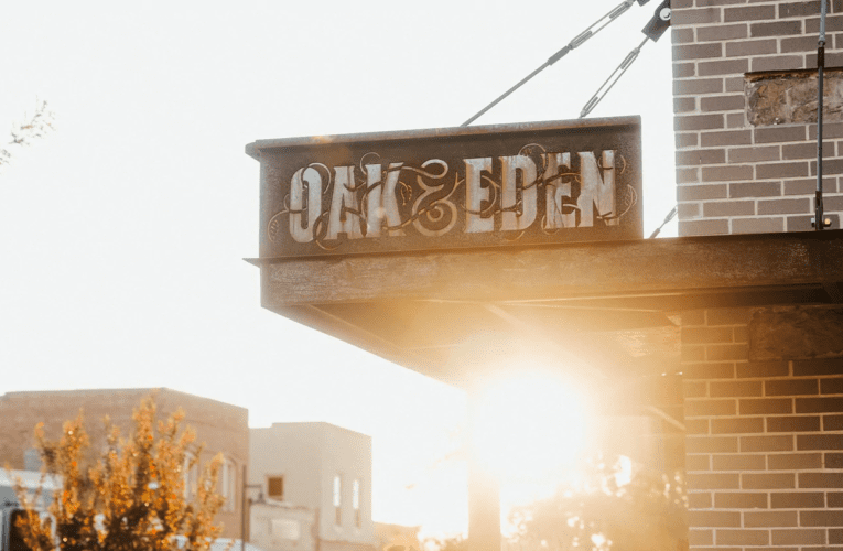 Conroe: Best American Made Whiskey – Oak and Eden.